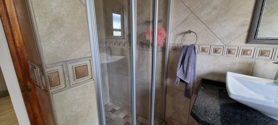 4 Bedroom Property for Sale in Woodland Hills Free State